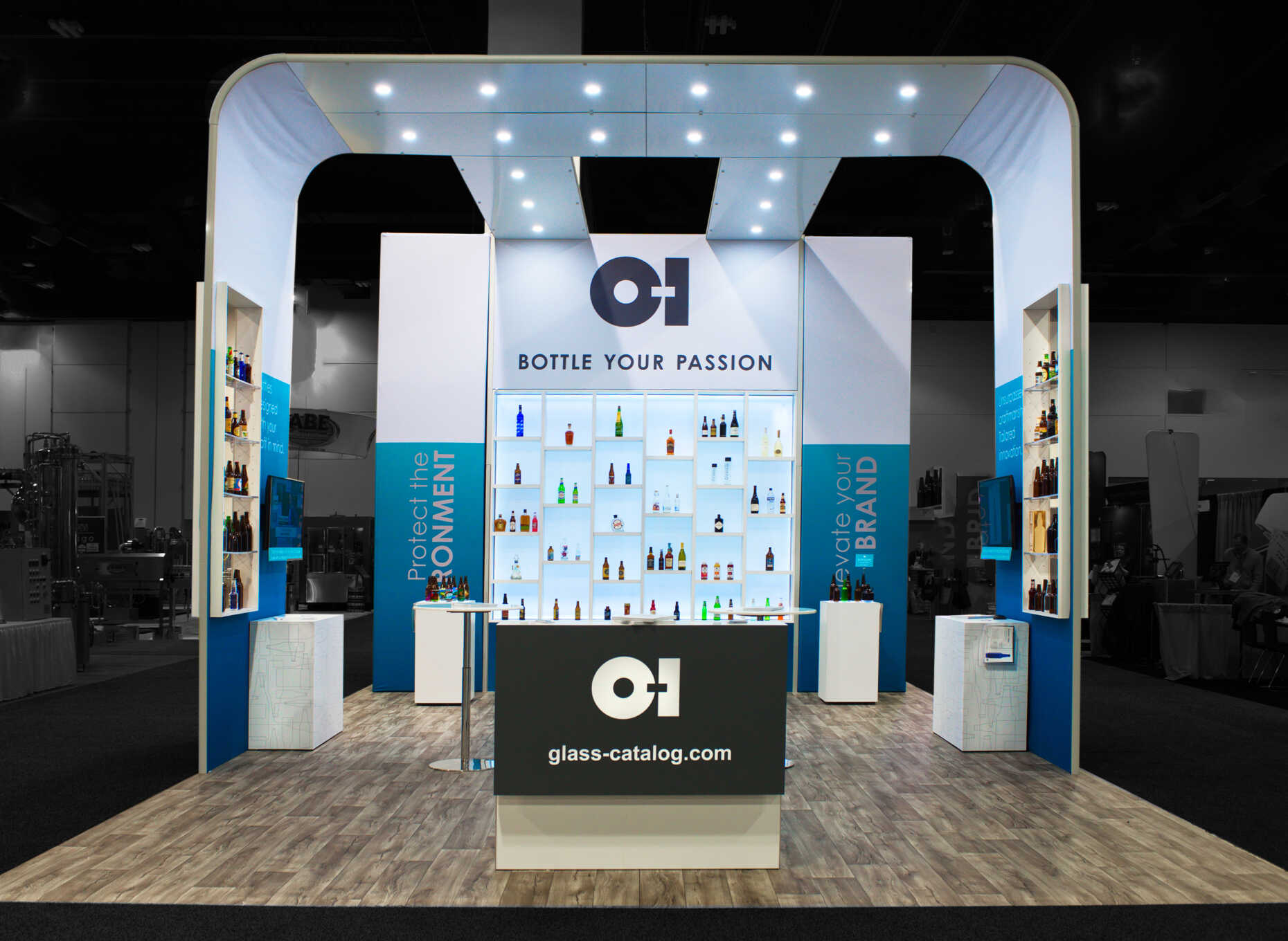 exhibit house services