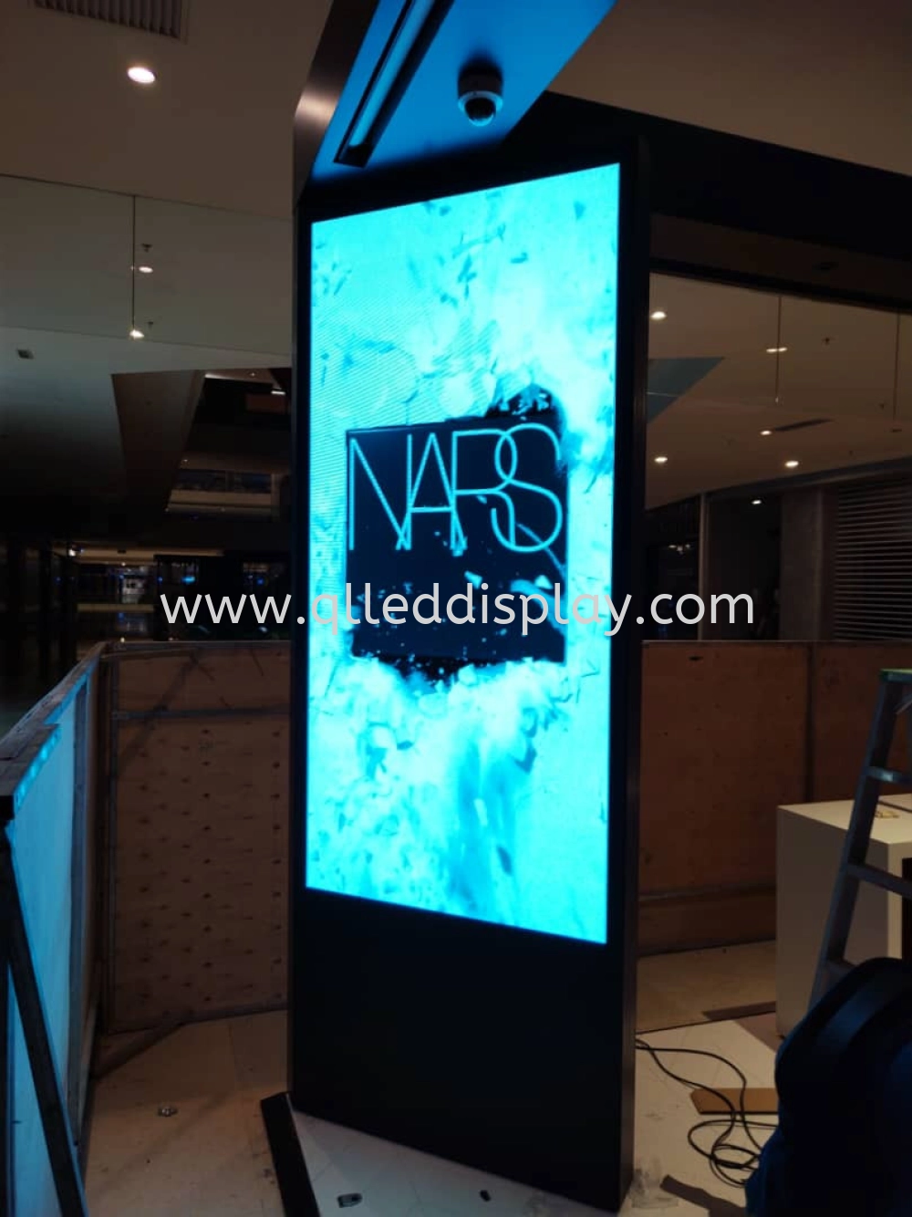 storefront LED sign