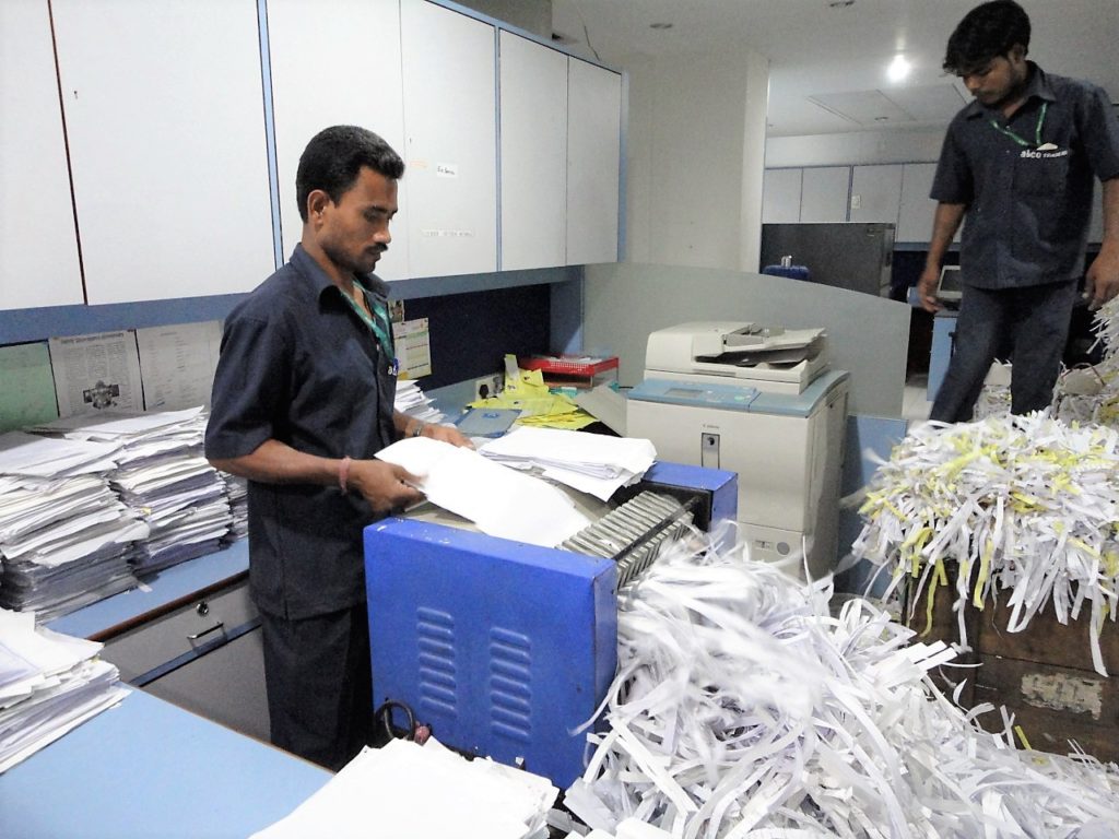shredder rental cost